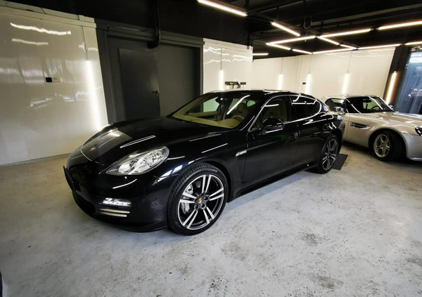 Porsche Panamera cena 169740 przebieg: 55000, rok produkcji 2010 z Piaseczno małe 154